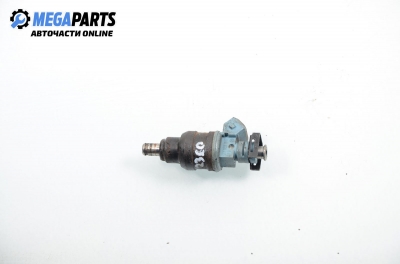 Gasoline fuel injector for BMW 3 (E30) 1.8, 113 hp, sedan, 1989