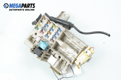 Fuse box for Mazda 6 2.3, 166 hp, hatchback, 2003