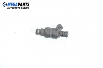 Gasoline fuel injector for BMW 3 (E36) 1.6, 100 hp, sedan, 1992