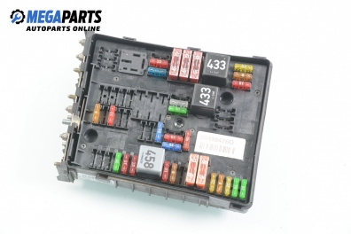 Fuse box for Volkswagen Golf V 1.9 TDI, 105 hp, hatchback, 5 doors, 2005