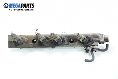 Fuel rail with injectors for Renault Megane Scenic 2.0, 114 hp, 1997