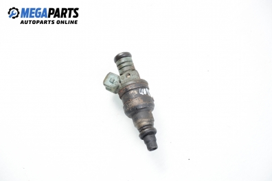 Gasoline fuel injector for Volkswagen Passat (B3) 1.8, 90 hp, station wagon, 1990 № 280150902