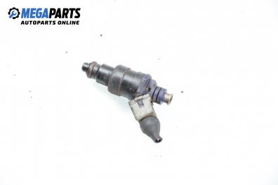 Gasoline fuel injector for Renault Megane I 1.6, 75 hp, hatchback, 5 doors, 1997