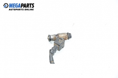 Gasoline fuel injector for Volkswagen Golf III 1.6, 75 hp, 3 doors, 1997