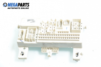 Sicherungskasten für Volvo V50 2.5 T5 AWD, 220 hp automatik, 2004 № 8690719
