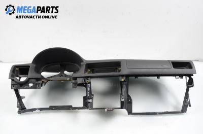 Tablou de bord pentru Volkswagen Golf IV 1.9 TDI, 115 cp, hatchback, 3 uși, 2000