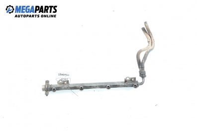 Fuel rail for Saab 900 2.0, 131 hp, hatchback, 5 doors, 1995