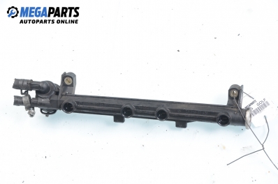 Fuel rail for Volkswagen Golf III 1.6, 101 hp, 5 doors, 1997