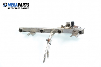 Fuel rail for Opel Astra F 1.4 Si, 82 hp, station wagon, 1992