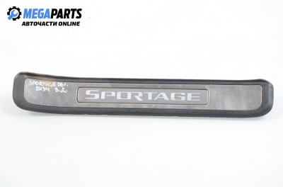 Interior plastic for Kia Sportage 2.0 CRDi  4x4, 113 hp, 5 doors, 2006, position: rear - right