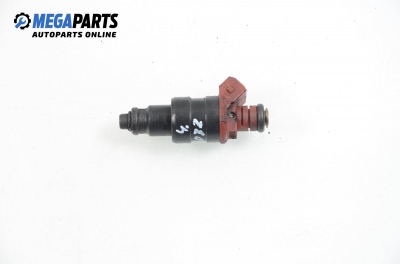 Gasoline fuel injector for Opel Omega B 2.0 16V, 136 hp, station wagon, 1997