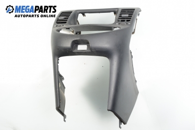 Central console for Nissan Primera (P12) 1.8, 115 hp, hatchback, 2002