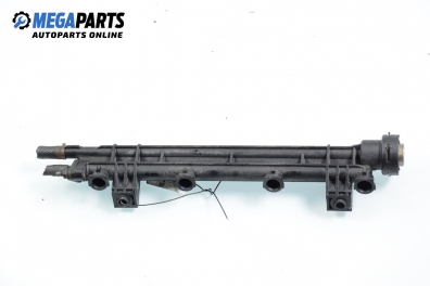 Fuel rail for Hyundai Santa Fe 2.4 16V 4x4, 146 hp, 2001