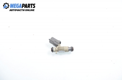 Gasoline fuel injector for Nissan Primera (P11) 2.0, 115 hp, station wagon, 1999