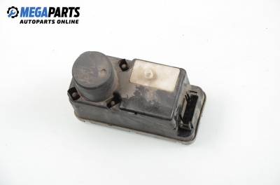 Vacuum pompă central for Volkswagen Polo (6N/6N2) 1.6, 75 hp, 1996