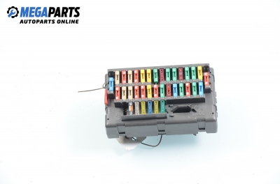 Fuse box for Peugeot 406 2.0 16V, 132 hp, sedan, 1996