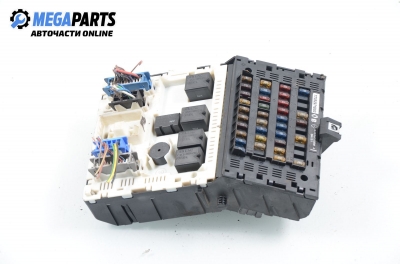 Sicherungskasten für Renault Megane 1.6, 75 hp, hecktür, 5 türen, 1996