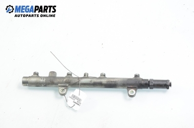 Fuel rail for Renault Scenic II 1.9 dCi, 120 hp, 2003