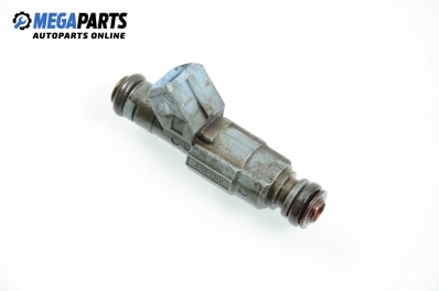 Gasoline fuel injector for Volvo S70/V70 2.3 T5, 250 hp, station wagon automatic, 2000 № 9186060