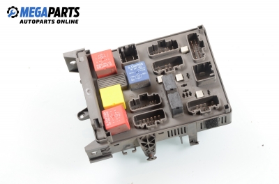 Tablou cu siguranțe pentru Renault Laguna II (X74) 1.8 16V, 120 cp, combi, 2002