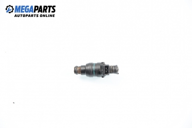 Gasoline fuel injector for BMW 3 (E36) 1.6, 100 hp, sedan, 1993