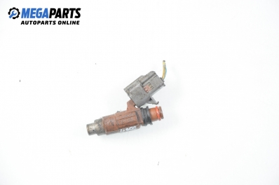 Gasoline fuel injector for Mazda 626 (VI) 2.0, 115 hp, sedan, 5 doors, 2000