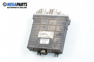 ECU für Volkswagen Passat (B4) 1.6, 101 hp, combi, 1996 № Bosch 0 261 203 729/730