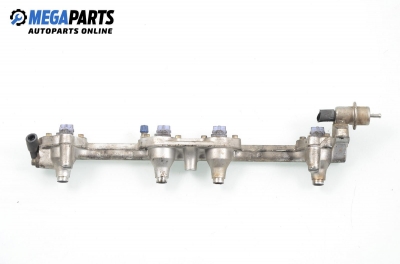 Rampă combustibil cu injectoare pentru Ford Galaxy 2.0, 116 cp, 1997