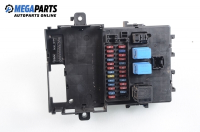 Fuse box for Nissan Terrano II (R20) 2.7 TD, 101 hp, 5 doors, 2000