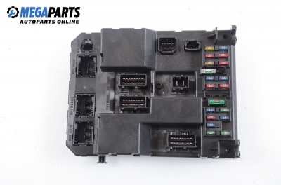 Fuse box for Peugeot 307 2.0 HDi, 107 hp, hatchback, 5 doors, 2004