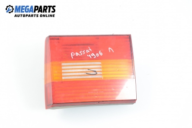 Inner tail light for Volkswagen Passat (B4) 1.8, 75 hp, station wagon, 1995, position: left