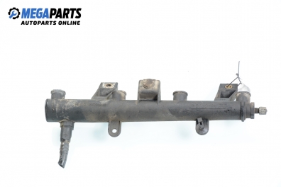 Fuel rail for Peugeot 206 1.4, 75 hp, hatchback, 3 doors, 2002