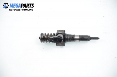 Diesel fuel injector for Volkswagen Passat (B6) (2005-2010) 2.0, station wagon