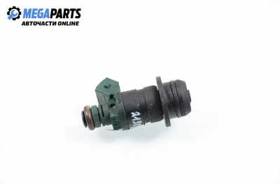 Gasoline fuel injector for Volkswagen Passat (B4) 2.0 4x4, 115 hp, station wagon, 1996