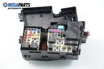 Fuse box for Mazda 3 2.0, 150 hp, 2006