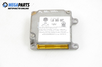 Airbag module for Volkswagen Passat (B5; B5.5) 1.8 T, 150 hp, sedan, 1998 № 1J0 909 607