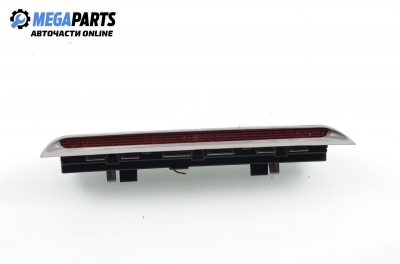 Central tail light for Volkswagen Passat 1.6, 101 hp, sedan, 1997