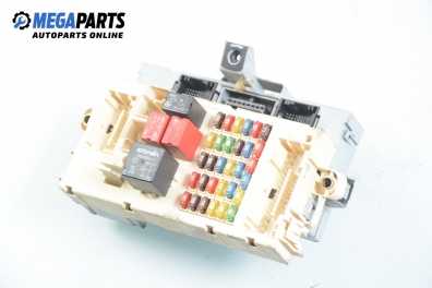 Fuse box for Alfa Romeo 147 1.6 16V T.Spark, 120 hp, 3 doors, 2001