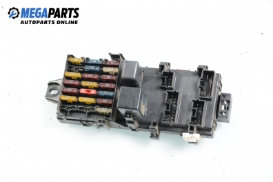 Fuse box for Mitsubishi Lancer 1.6 16V, 113 hp, station wagon, 1995