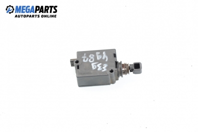 Fuel tank lock for BMW 5 (E39) 2.5 TDS, 143 hp, sedan, 1997