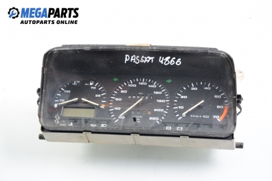 Bloc instrumente de bord pentru Volkswagen Passat (B3) 1.8, 90 cp, combi, 1992