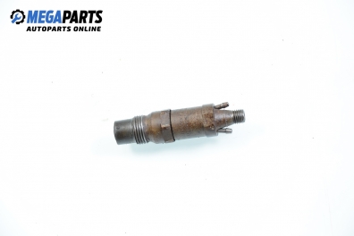 Diesel fuel injector for Volkswagen Golf III 1.9 TD, 75 hp, 5 doors, 1995