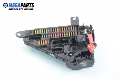 Sicherungskasten für BMW 5 (E60, E61) 2.0 d, 163 hp, combi, 2005