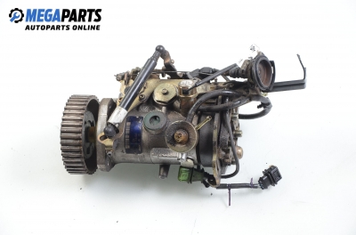 Pompă de injecție motorină for Volvo S40/V40 1.9 TD, 90 hp, combi, 1998 № lucas R8448B260A