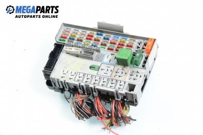 Fuse box for Opel Astra G 1.4 16V, 90 hp, sedan, 2003