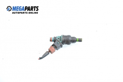 Gasoline fuel injector for Mitsubishi Galant VII 2.0 24V, 150 hp, sedan, 1995