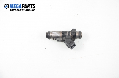 Gasoline fuel injector for Peugeot 206 1.1, 60 hp, hatchback, 2001