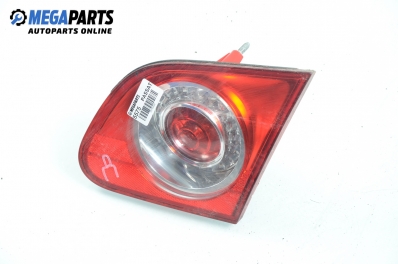 Inner tail light for Volkswagen Passat (B6) 2.0 16V TDI, 140 hp, sedan, 2005, position: right