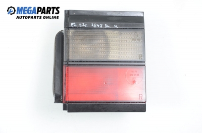 Inner tail light for Volkswagen Passat 2.0 16V, 136 hp, sedan, 1992, position: right