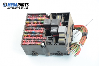 Fuse box for Ford Fiesta V 1.3, 69 hp, 5 doors, 2003